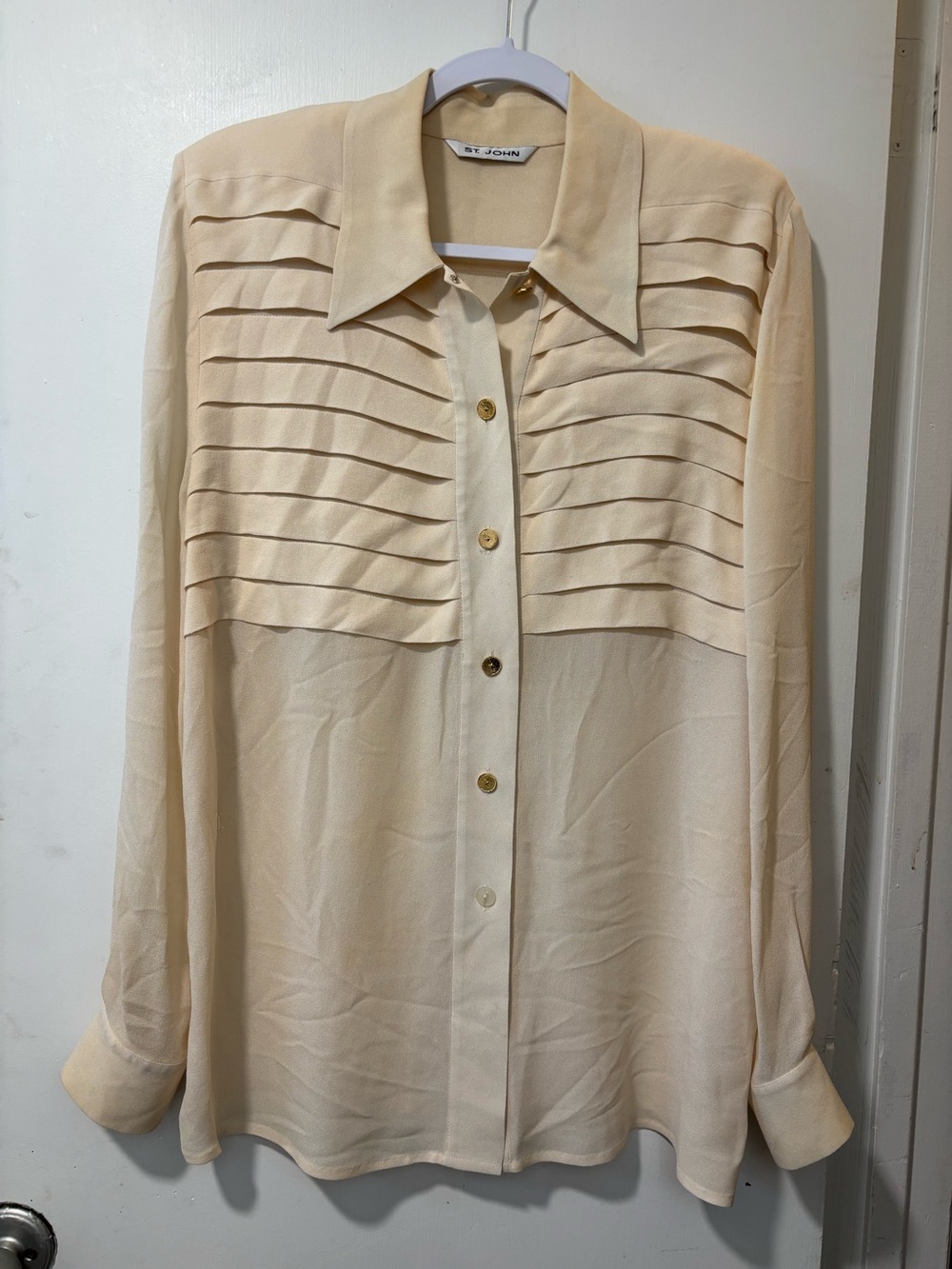 St. John Vintage 100% Silk Button Down Blouse Top Ivory Shirt Front Pleats Sz 8